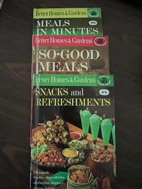 Better Homes And Gardens Snacks and Refreshments — Black & Green Cover